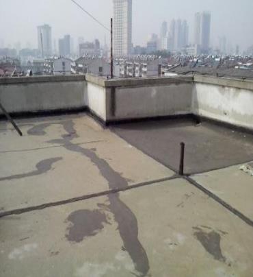 谢通门漏水维修 楼顶漏水是什么原因，楼顶漏水维修方法是什么?