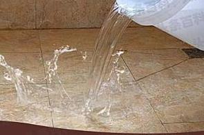 谢通门漏水维修 免砸砖防水材料该如何施工
